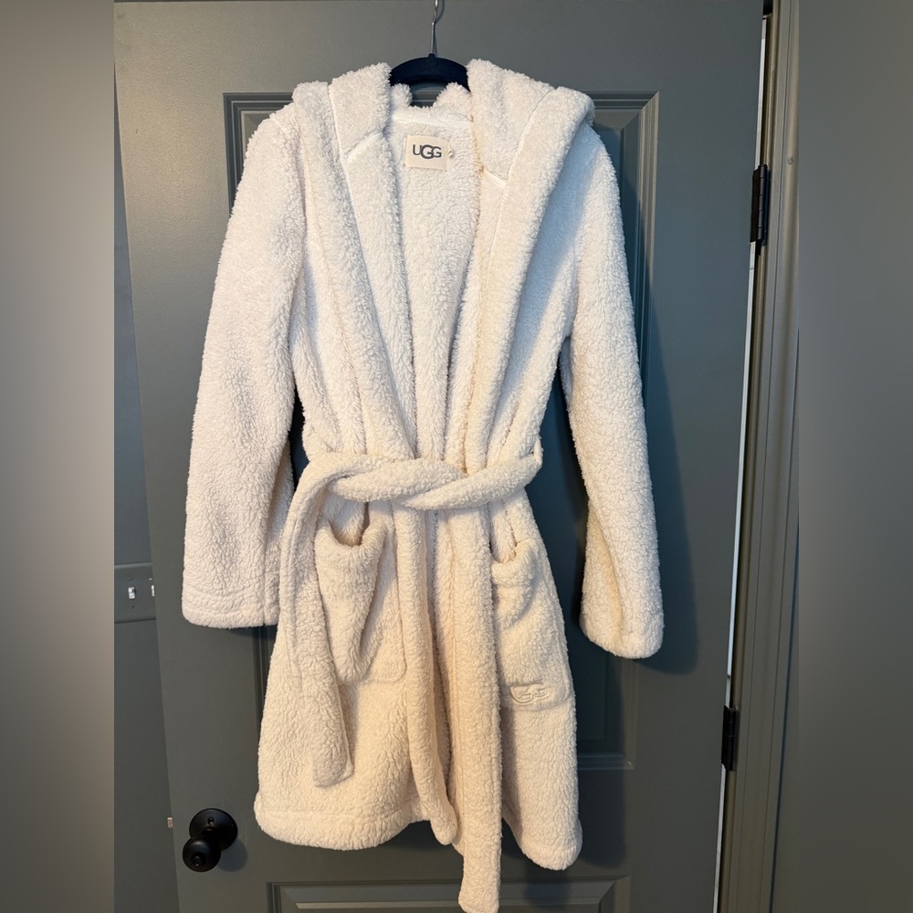 Ugg Robe